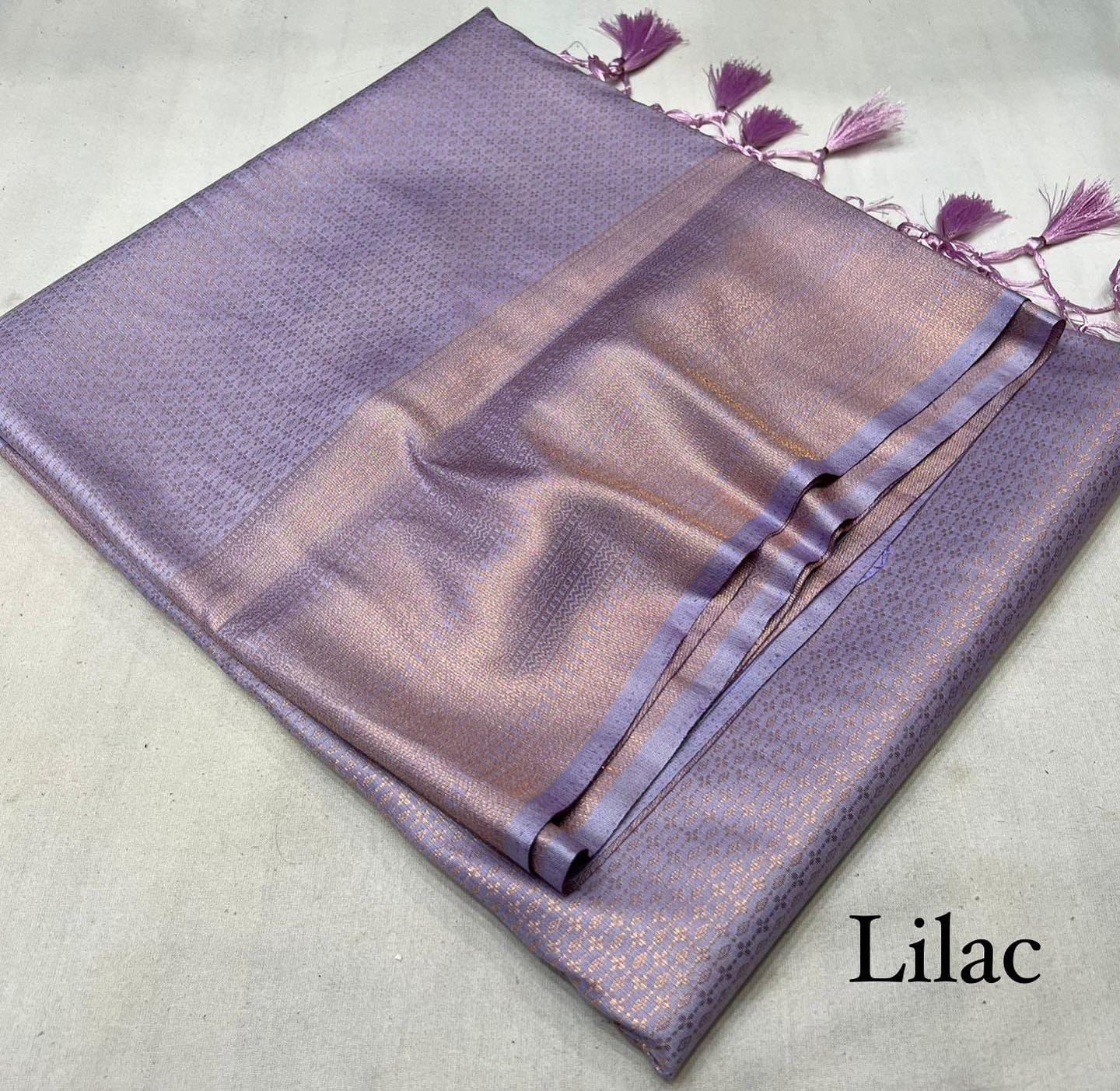 Kubera Pattu Soft Silk Saree – Elegant Jacquard Design - Lilac