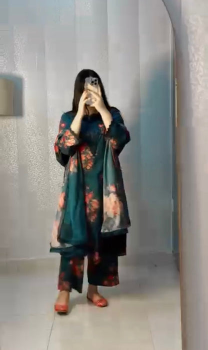 SSR-520 – Elegant Embroidered & Digital Print Work Set