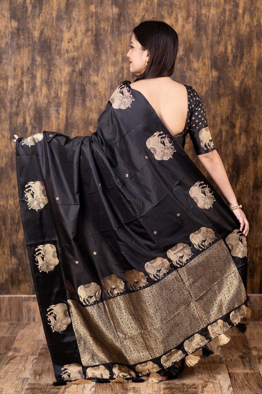 AK-266 – Banarasi Sartin Pattu Soft Silk Saree - Black
